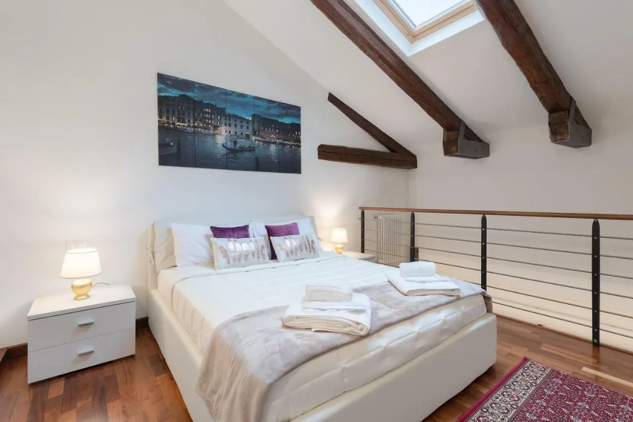 Ca' Del Pozzo Loft Apartment Venedik