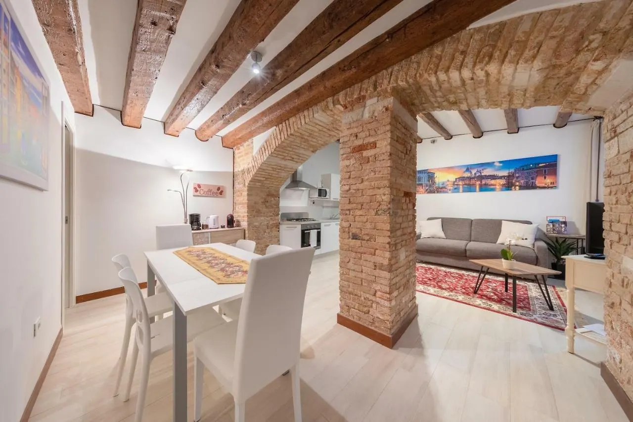 Ca' Del Pozzo Loft Apartment Venedik